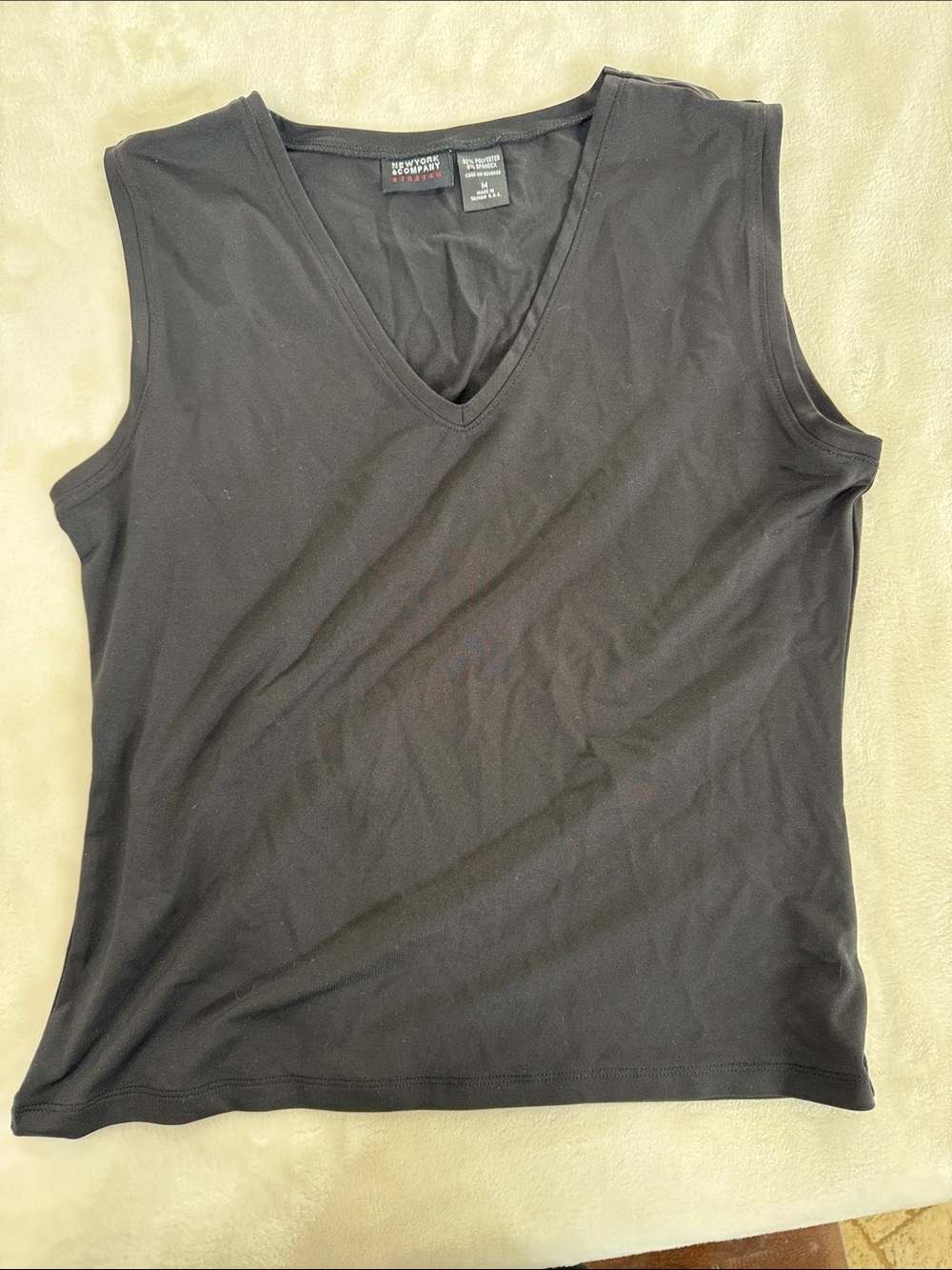 NewYork & Conpany stretch Women's Black V-Neck Sleeveless Top